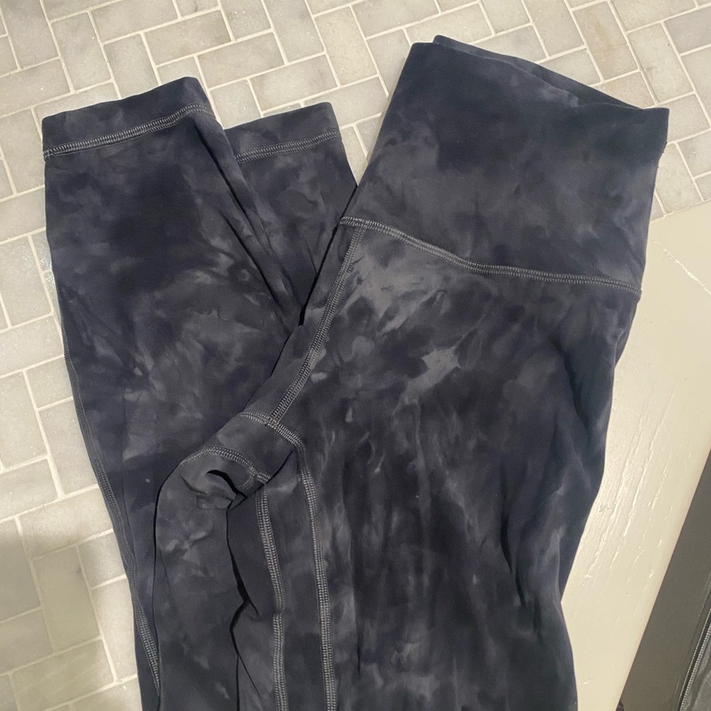 Lulu Lemon Size 8 ankle length align leggings - worn twice!